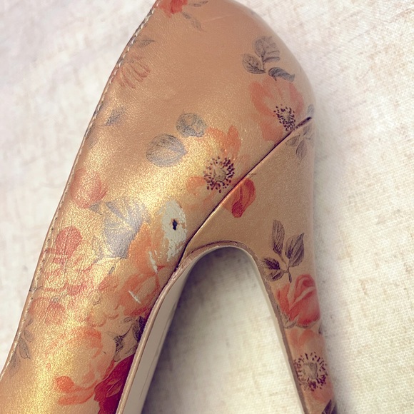 Floral Pattern Ladies High Heels size 7.5, “Call It Spring” - Picture 5 of 5